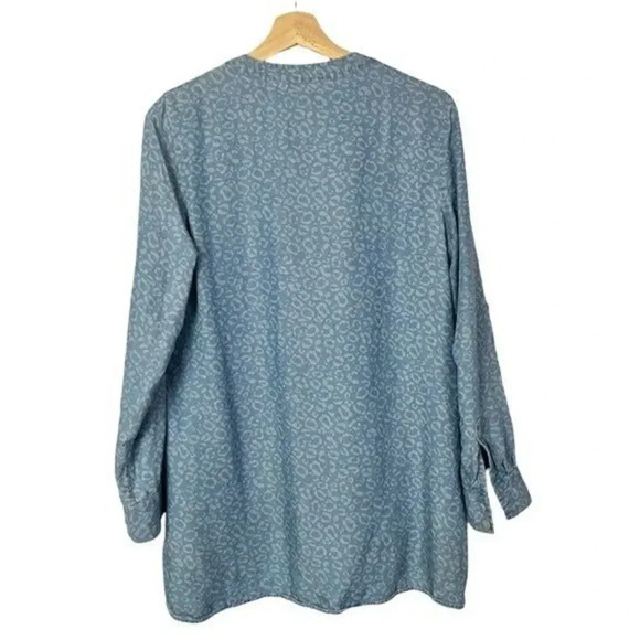 Soft Surroundings Light Blue Leopard Timeless Crossover Long Sleeve Tunic Top S - Picture 3 of 4